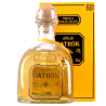 Butelka Patrón Añejo w eleganckim opakowaniu prezentuje się stylowo i luksusowo.