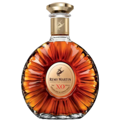 Ekskluzywny drogi koniak francuski. Remy Martin.