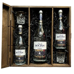 Zestaw Wódka Biały Bocian 500 ml + 2 Wódka Biały Bocian Mini + 2 Kieliszki