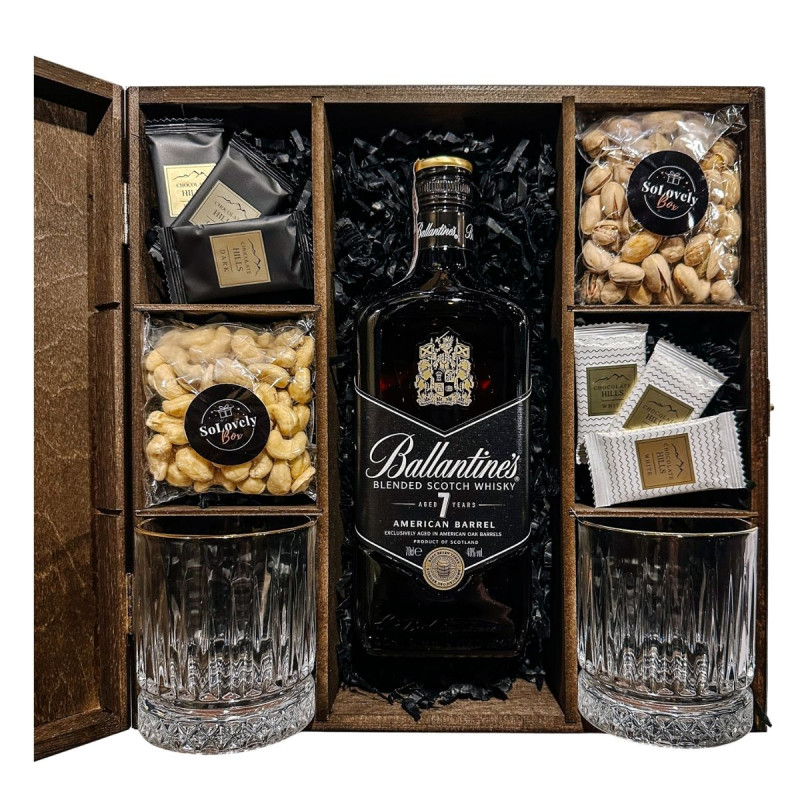 Zestaw Whisky Ballantine's 7YO 700 ml + Czekoladki + Pistacje + Nerkowce + 2 Szklanki